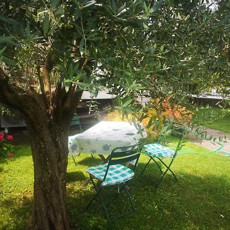 Apartamento Ai Quattro Ulivi Peschiera del Garda Exterior foto